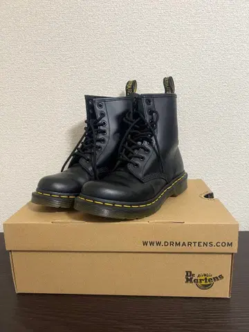 닥터 마틴 1460 W 블랙 부츠 UK4