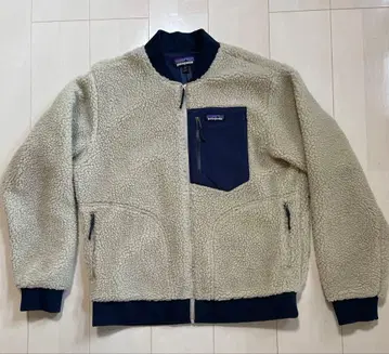 새상품급 patagonia 플리스 자켓 M 베이지/네이비