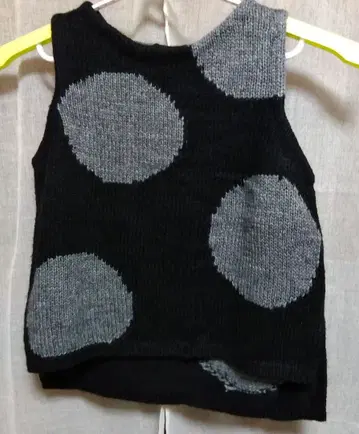 Mao made 도트 무늬 슬리브리스 베스트