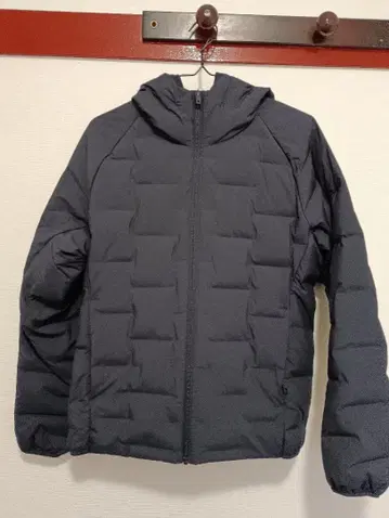 UNIQLO 퍼프 테크 후드티 Navy S 새상품