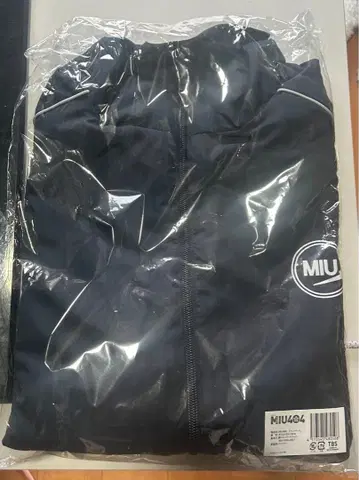 MIU404 점퍼 L 사이즈