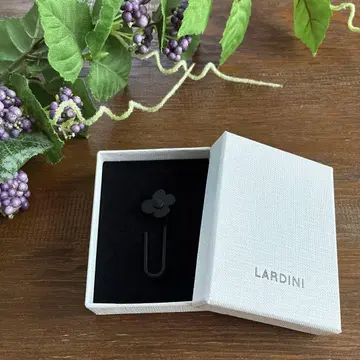 새상품 박스형 [라르디니] NEW 디자인 클립형 부토니에르