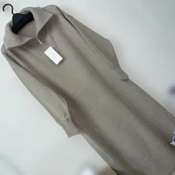 하프 지퍼 니트 원피스