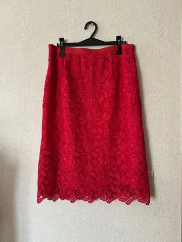 로즈 티아라 46 빨간색 레이스 타이트 스커트