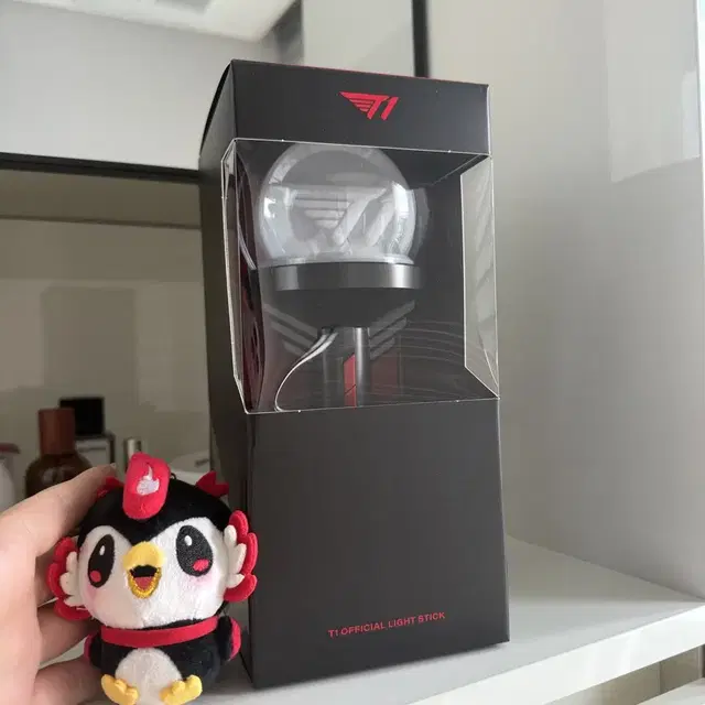 T1 응원봉 및 아티키링 판매합니다