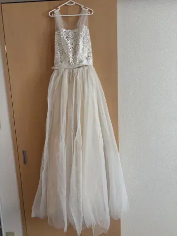 화이트 레이스 웨딩 드레스