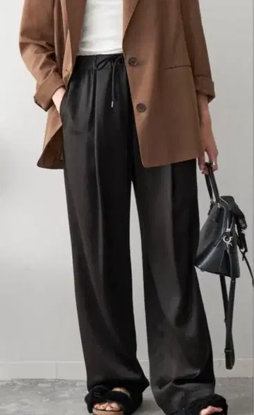 Spick and Span 새틴 이지 팬츠 블랙 38