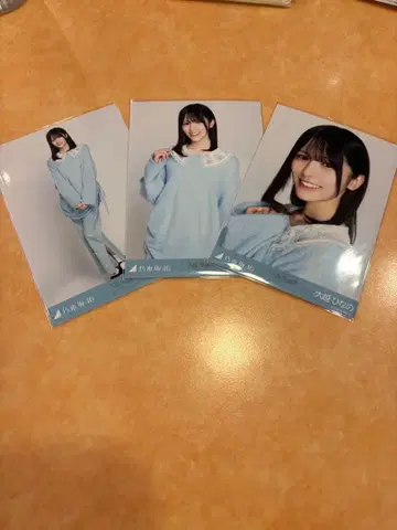 노기자카46 브로마이드 카라 부착 코디 컴프 오고시 히나노