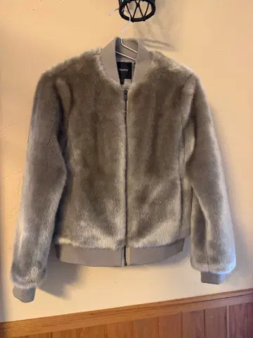 띠어리 에코퍼 그레이지 인조 모피 자켓 집업 블루종