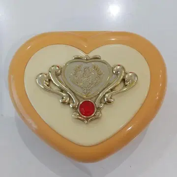 하트형 캐릭터 굿즈 케이스