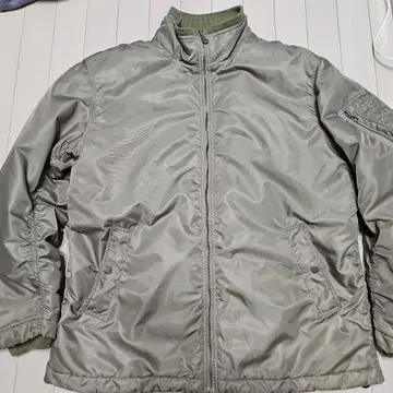 올리브 그린 밀리터리 자켓