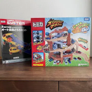 토미카 스릴링 마운틴 3ACTION 오토 고속도로 세트