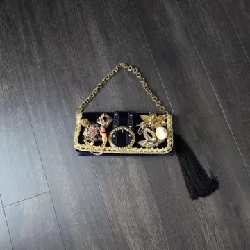 네이비 벨벳 클러치백