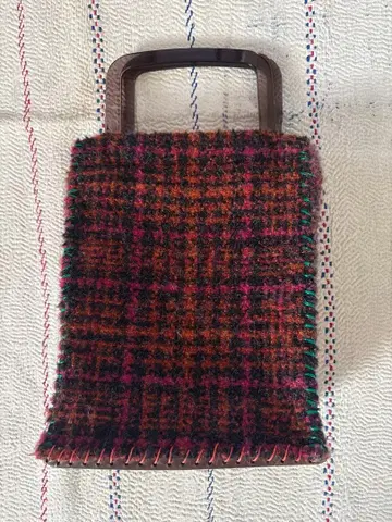 DOIGT 가을/겨울 제품 트위드 원단 핸드백 새상품  mavuno