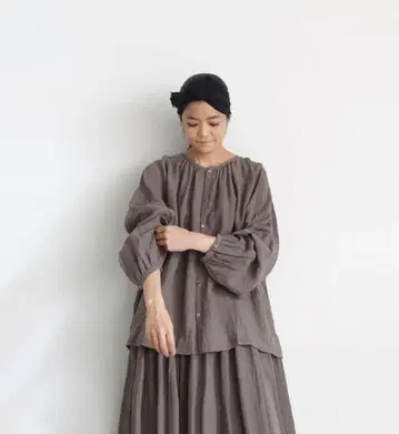 ichi Antiquites 린넨 동다키 블라우스