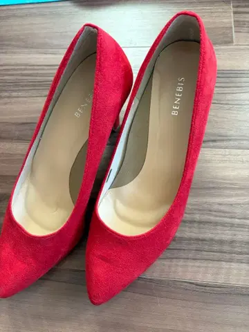BENEBIS 빨간색 스웨이드 하이힐 24.5cm