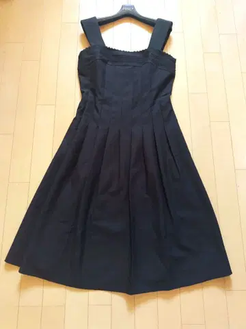 미착용 새상품 폭시 플리츠 원피스 르네