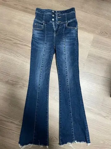 AZUL by moussy 하이웨스트 플레어 데님