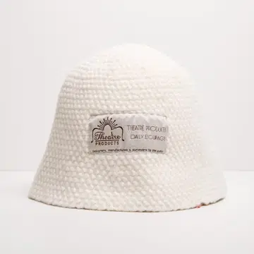시어터 프로덕츠 화이트 버킷 니트 햇