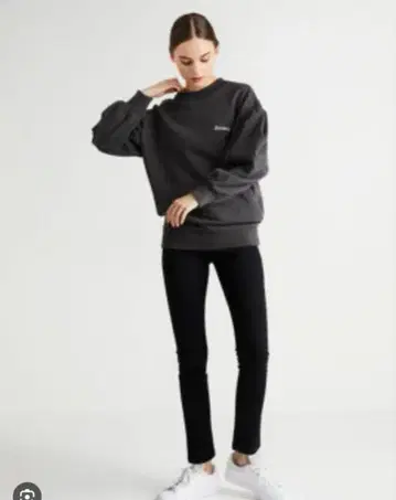 새상품급 BORDERS at BALCONY 볼륨 슬리브 맨투맨