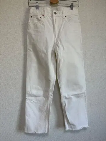 [ 새상품급 ] ZARA 화이트 프린지 밑단 데님 팬츠