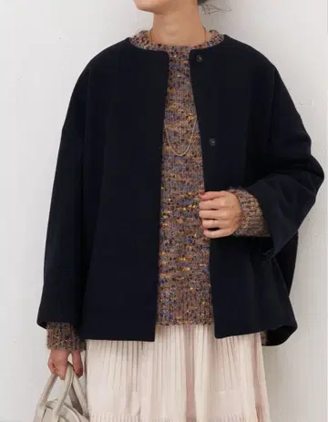 비어즐리 뒤 둥근 울 숏코트 네이비