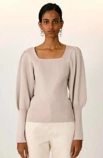 스퀘어 넥 퍼프 슬리브 상의