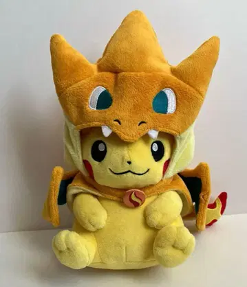 메가 리자몽Y의 판초를 입은 피카츄 봉제 인형 2014년 포켓몬