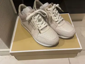 마이클코어스 스니커즈