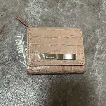 JILL STUART 3단 폴더형 지갑 핑크 크로커다일 패턴