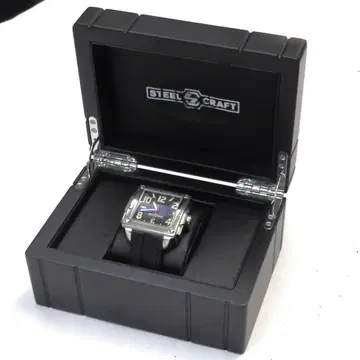 미사용 새상품 STEEL CRAFT 스퀘어 페이스 손목시계 배터리 방전
