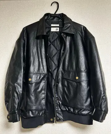 JaVa. 블랙 가죽 자켓