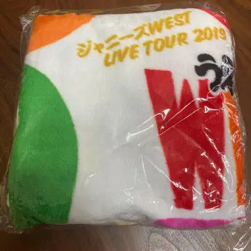 west. 따뜻한 담요