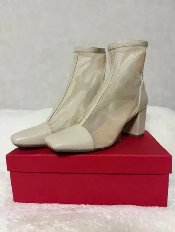 베이지 메쉬 시어 부츠