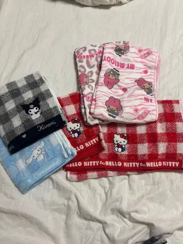 산리오 타월 묶음 판매