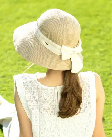 리본 포함 베이지 스트로 햇 100% UV 컷