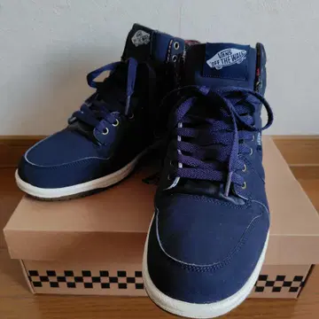 VANS 방한 미끄럼 방지 네이비 하이컷 스니커즈 27.5