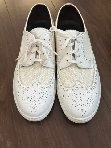 듀칼스 화이트 메쉬 가죽 브로그 슈즈