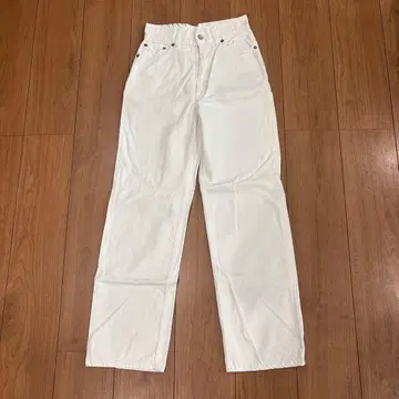 R.H. 빈티지 화이트 팬츠