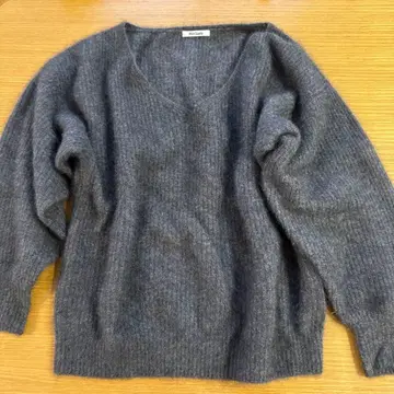 윔 가젯 울100% 그레이 V넥 스웨터 F 사이즈