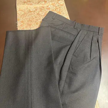 새상품 Brummell 다크 그레이 플리츠 슬랙스