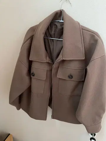 브라운 숏 자켓