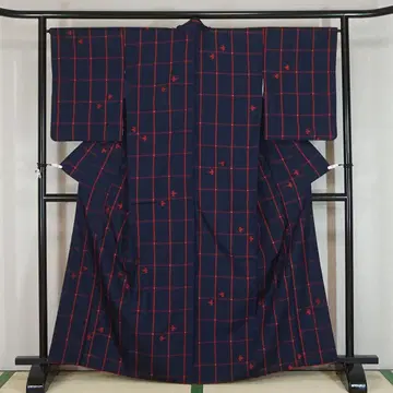 네이비에 빨간색 류큐 무늬풍 격자 순수 실크 명주 160cm a830