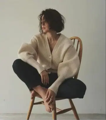 [ 새상품급 ] 벌룬 슬리브 니트 가디건