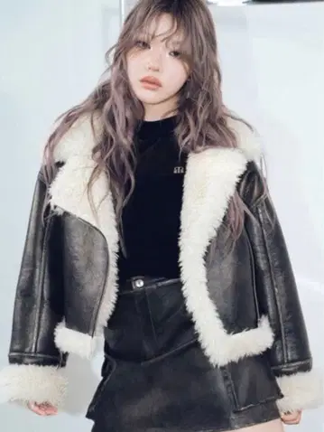 MURUA 빈티지 라이크 숏 페이크 무스탕 / 브라운