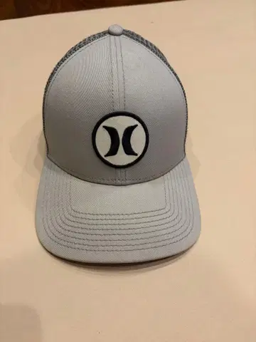 그레이 메쉬 캡 로고