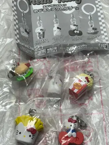 헬로키티 아메리칸 디자인 메지루시 액세서리 컴플리트