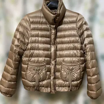 브리지트의 브라운 퀼팅 다운 자켓