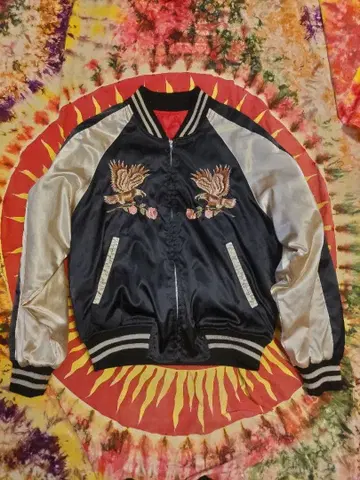 독수리와 장미 자수 바시티 자켓풍 자켓