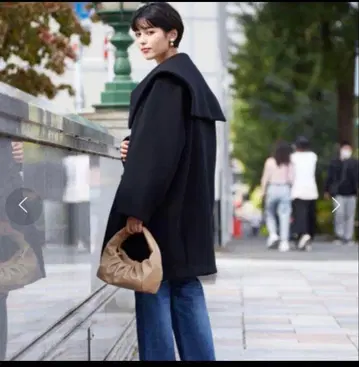 루즈 비프 세일러 칼라 미들 코트